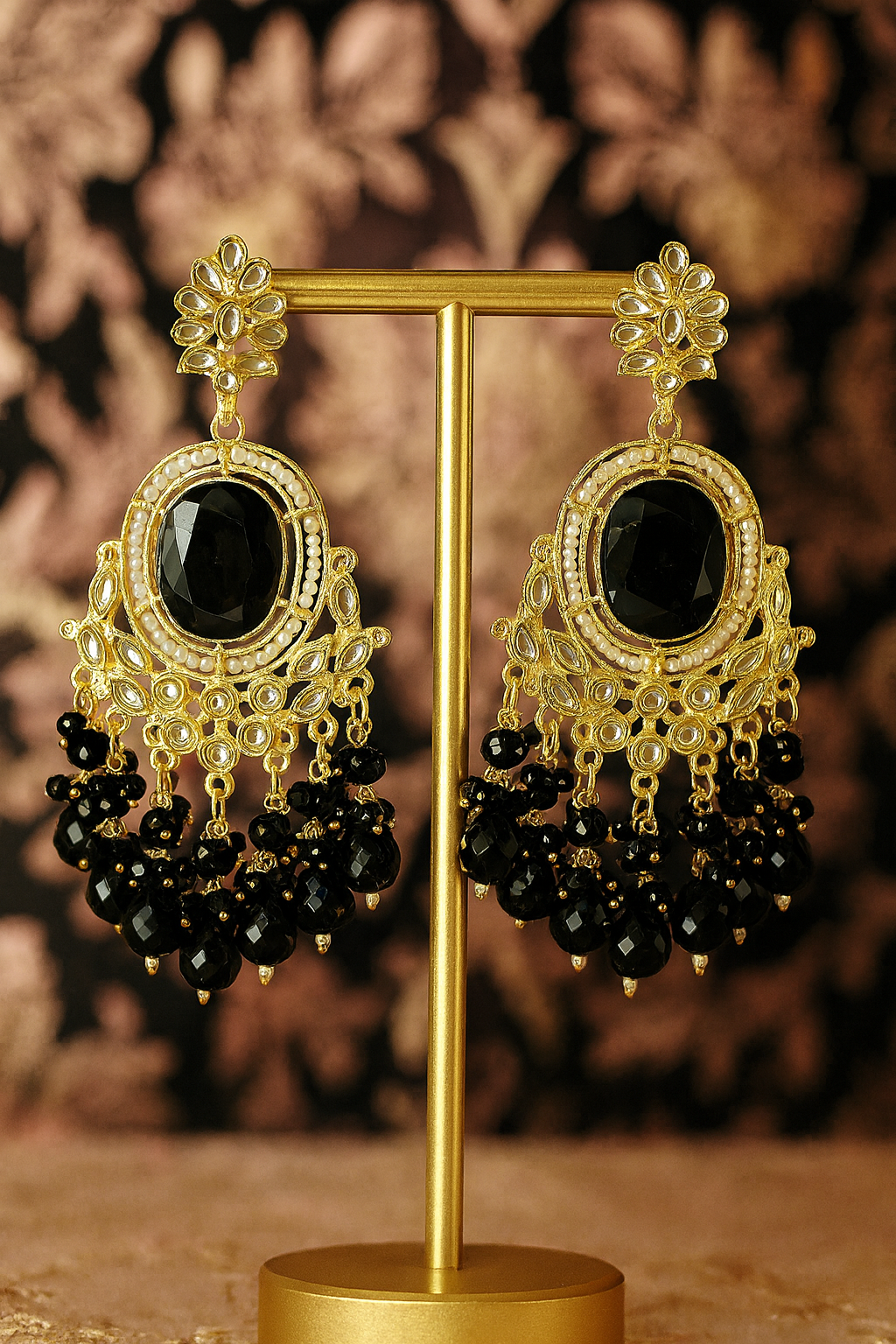 Saanvi Earring (Black)