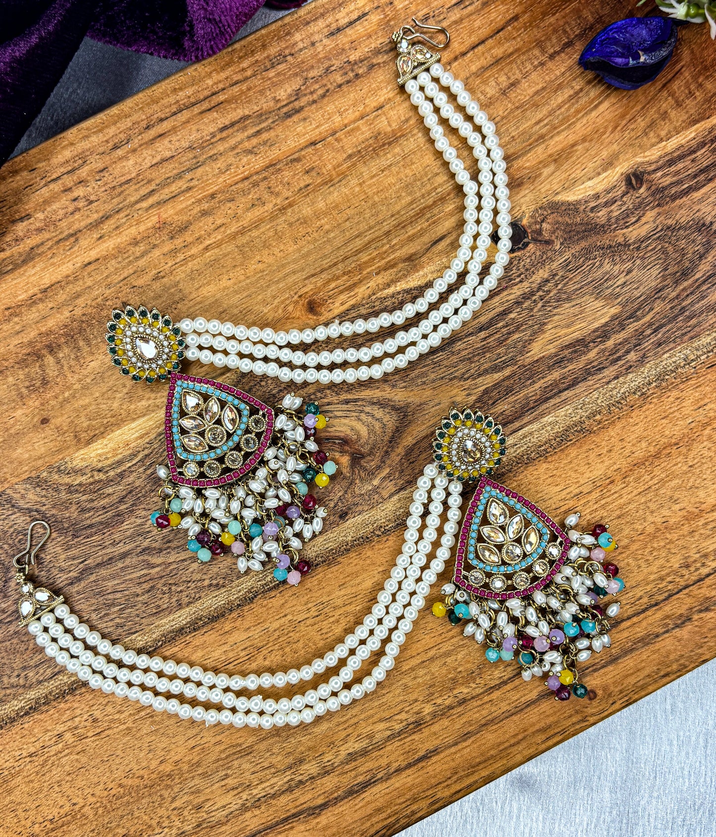 Jodha Sahara Earring (Multicolour)